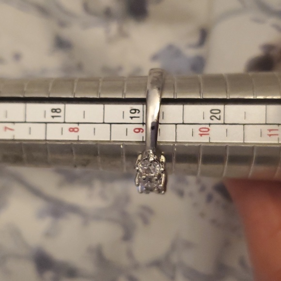 Diamond cz band - Picture 7 of 7